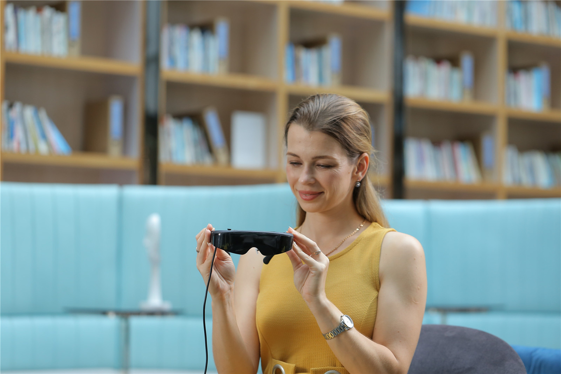 1080P 3D Kacamata HDMI & TYPE C 1800 Nits VR Smart Kacamata Untuk Video / Game